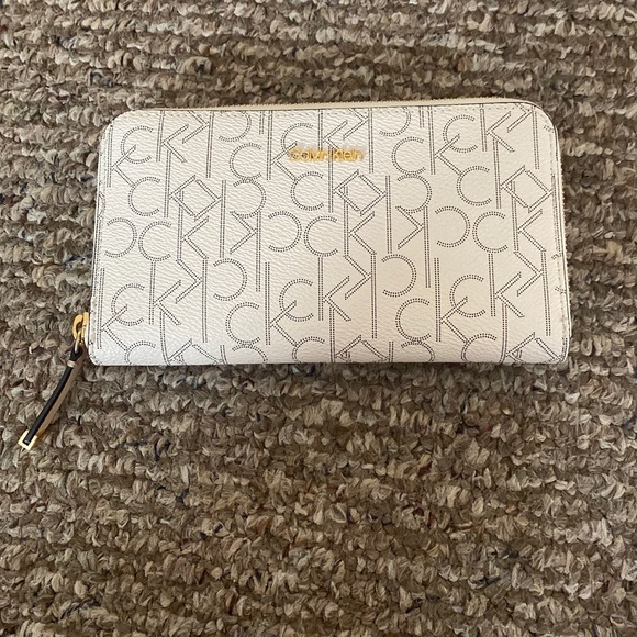 Calvin Klein Handbags - Calvin Klein Wallet